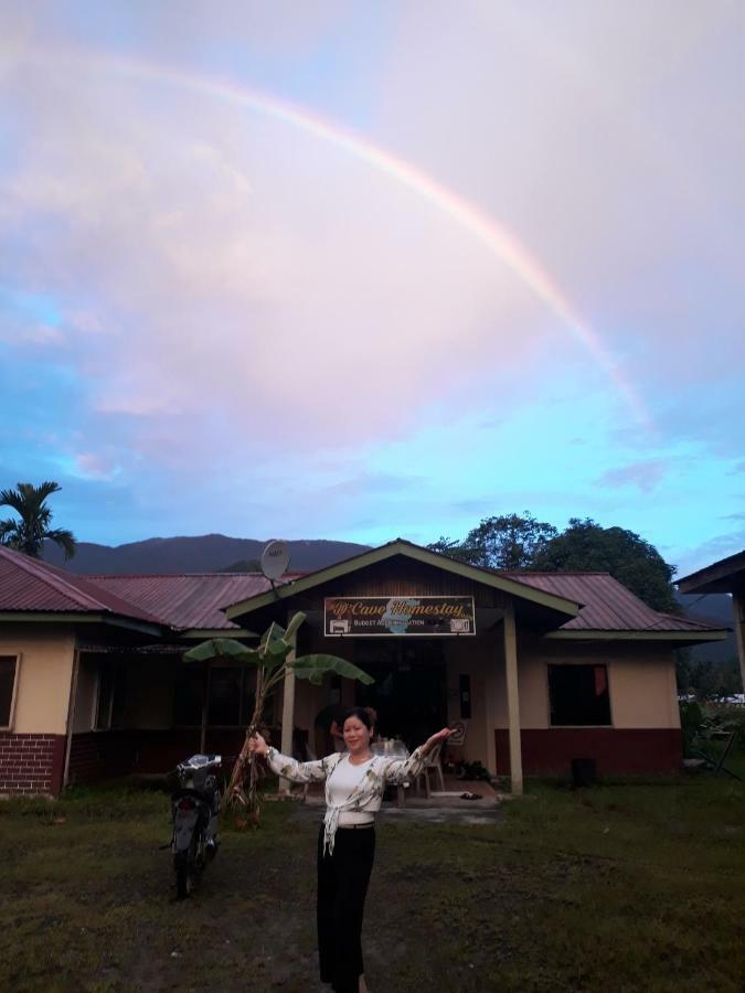 Mulu D Cave Homestay Ngoại thất bức ảnh