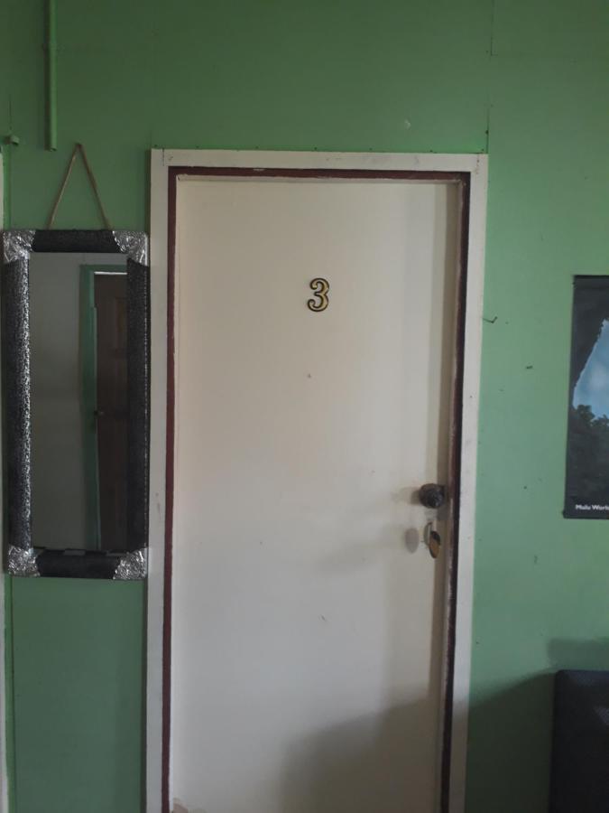 Mulu D Cave Homestay Ngoại thất bức ảnh